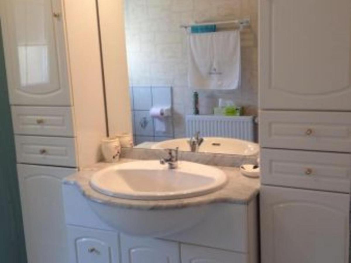 Charmant Gite A Etain, Tout Inclus, Proche Verdun Avec Terrasse Et Parking - Fr-1-585-3 Екстериор снимка